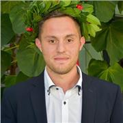 Insegnate di lingua e letteratura italiana per scuole secondarie di primo e secondo grado, laurea triennale e per stranieri